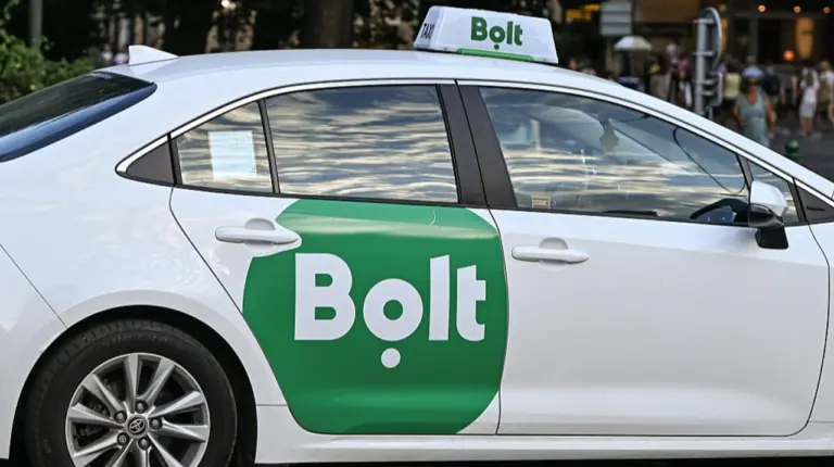 Театри Києва підсвітили зеленим світлом: Bolt запустив благодійну ініціативу на підтримку української культури