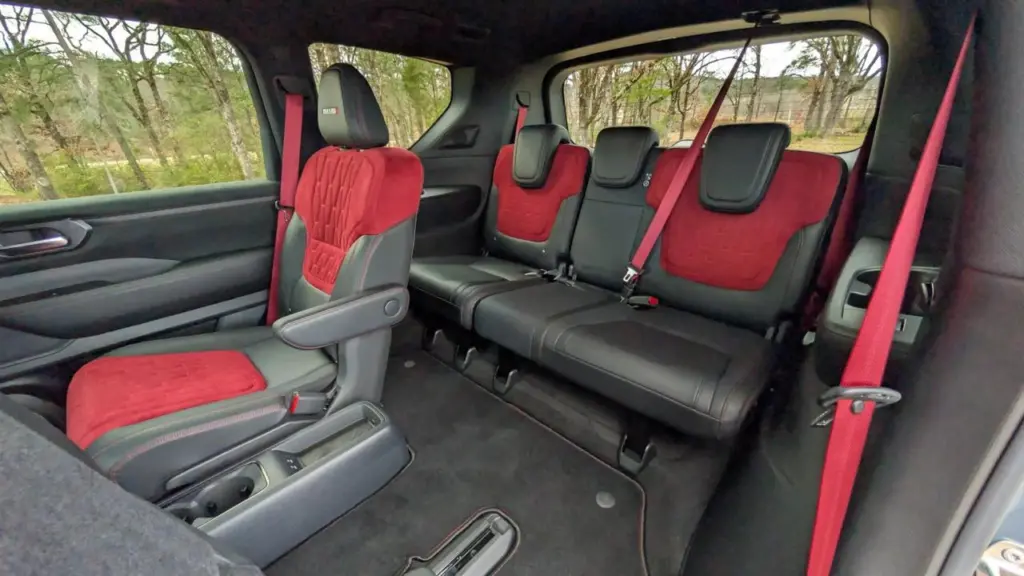 Nissan зробив «спортивний» позашляховик — але щось пішло не так