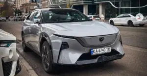 Бюджетна Mazda вже в Україні: перші «живі» фото кросовера EZ-60