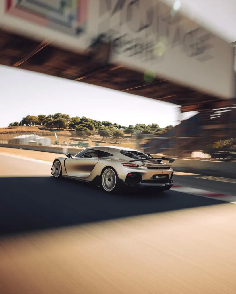 Сімейний гіперкар на 2300 сил: Koenigsegg Gemera виходить у серію