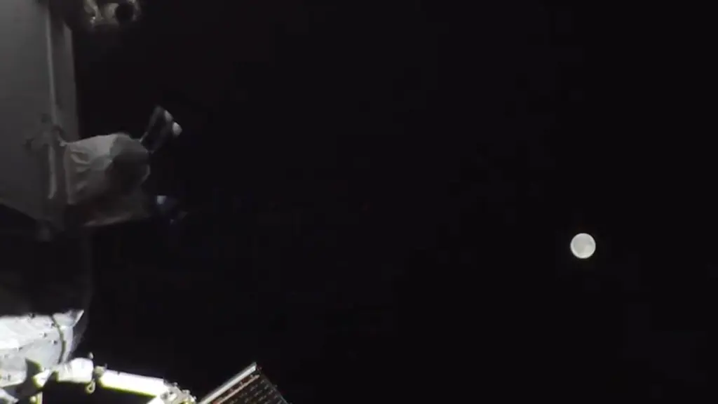 Артеміс-2: астронавти вперше побачили повну картину місячного кратера Артеміс-2: астронавти вперше побачили повну картину місячного кратера