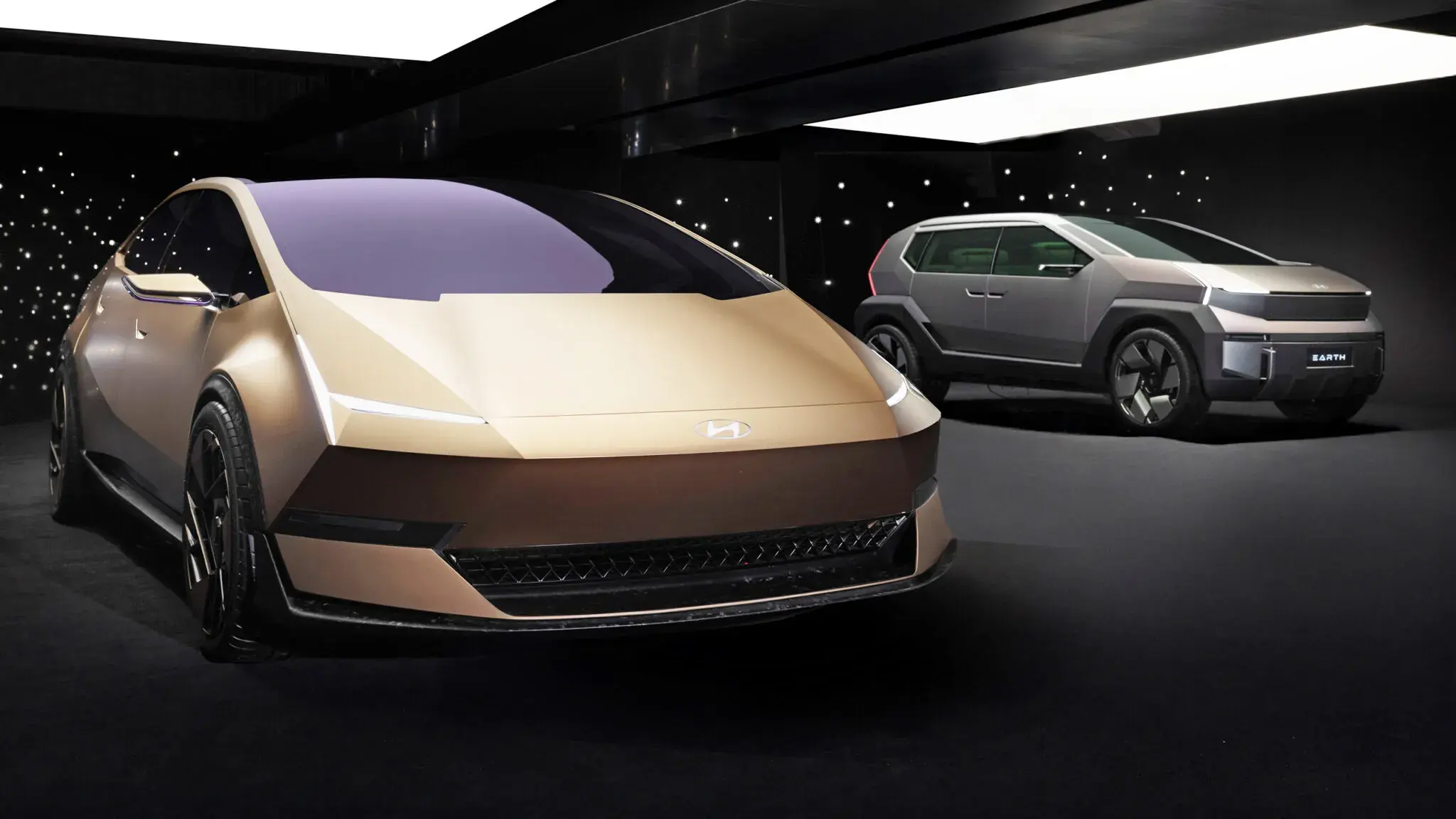 Hyundai показала футуристичні електрокари Venus і Earth
