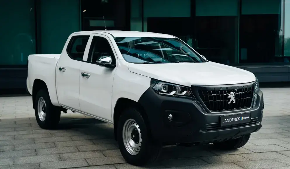 Французький бренд представив унікальний пікап для України