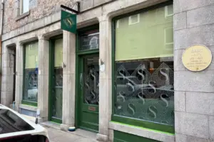 Менеджера єдиного в Шотландії безалкогольного бару позбавили прав за ДТП у стані алкогольного спʼяніння