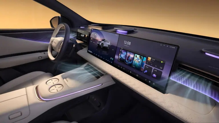 Більше екранів, ніж у Mercedes: Nissan показав нове авто