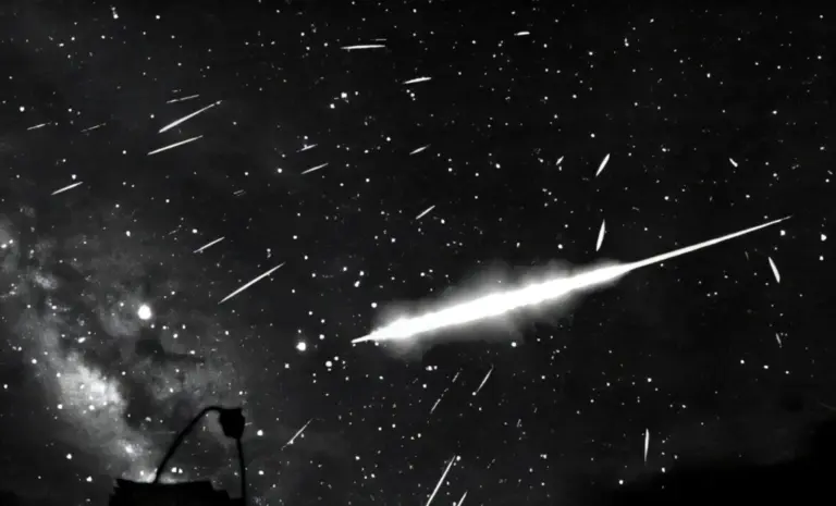 Астрономи зафіксували астероїд, який сам себе знищує на орбіті