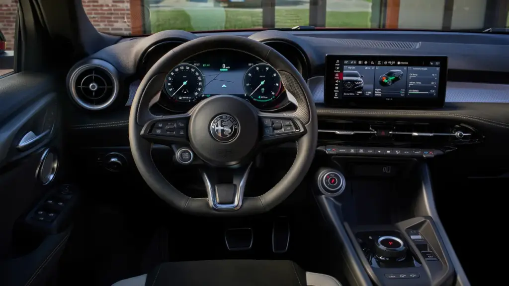 Alfa Romeo Tonale 2026: стиль суперкара і ціна, що приємно здивує