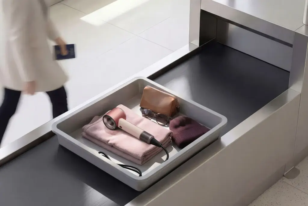 Dyson представила дорожню версію Supersonic