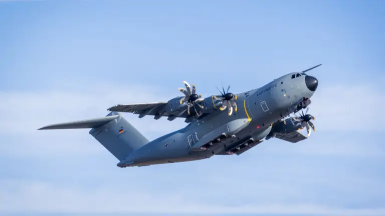 Airbus перетворює A400M на ударну платформу: до 50 дронів або 12 крилатих ракет
