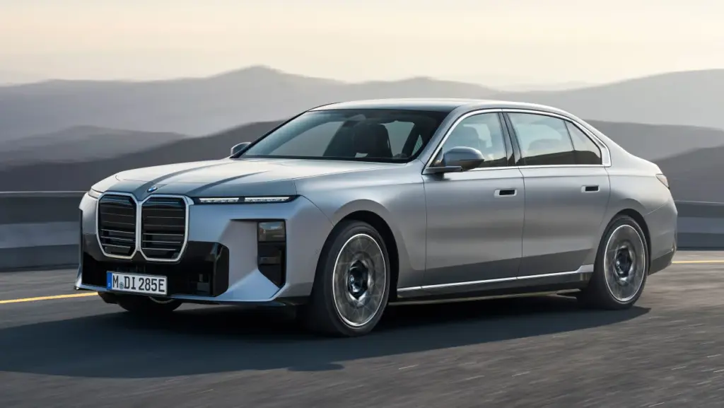 BMW оновила 7 Series: більше розкоші, технологій і запасу ходу