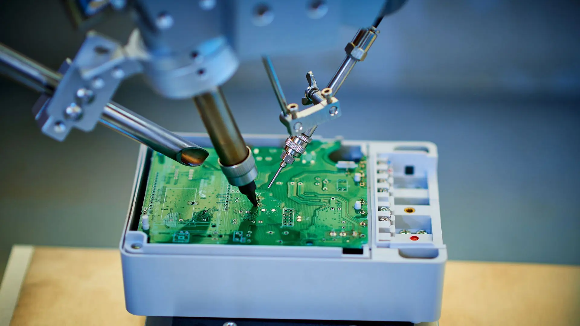 Вчені створили “молекулярний конструктор” для електроніки майбутнього