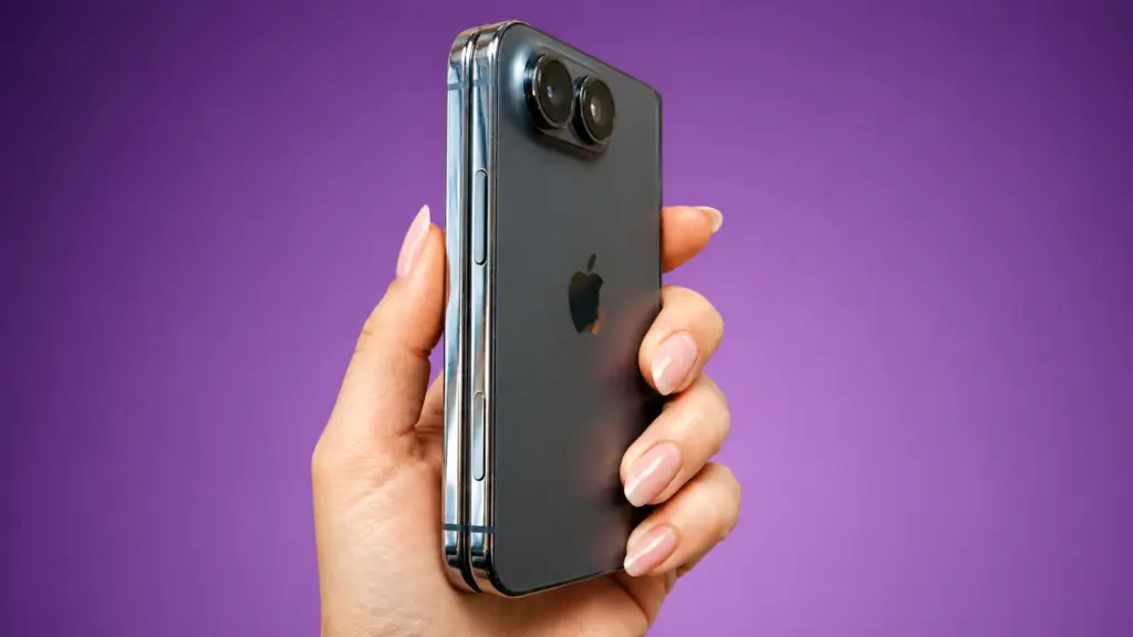 Витік показав фінальний дизайн iPhone 18 Pro та iPhone Ultra: що змінює Apple