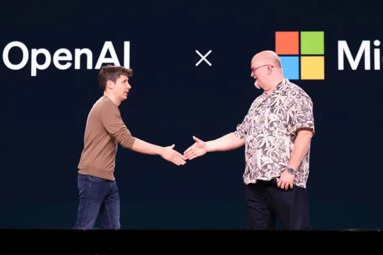 OpenAI відмовляється від ексклюзиву з Microsoft — моделі з’являться в інших хмарах