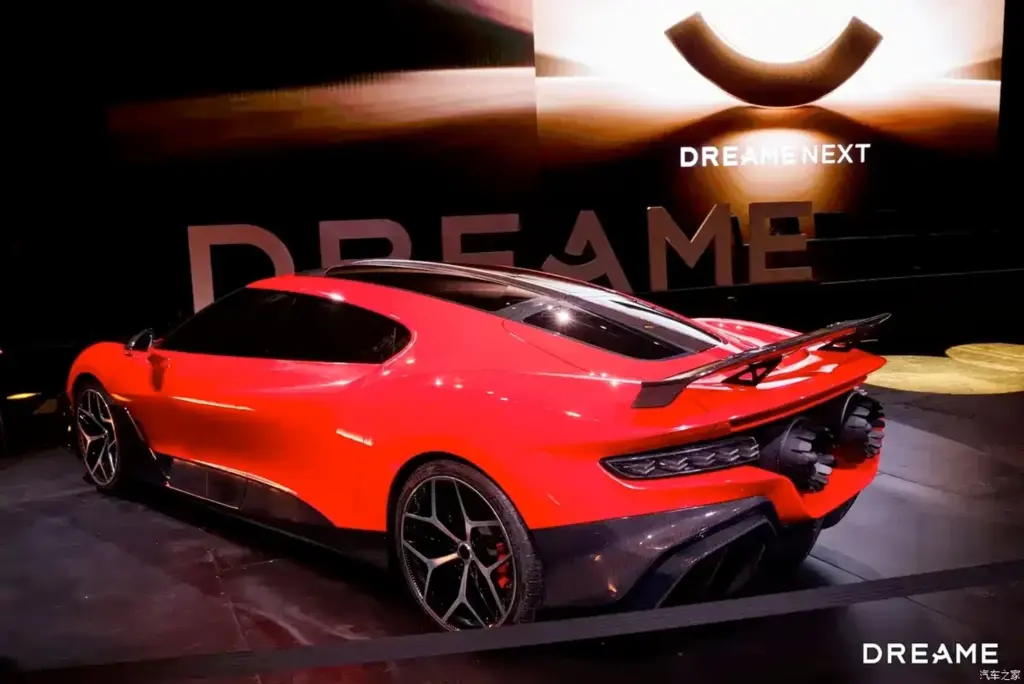 Dreame створив авто з ракетними прискорювачами: до 100 км/год за 1,9 с