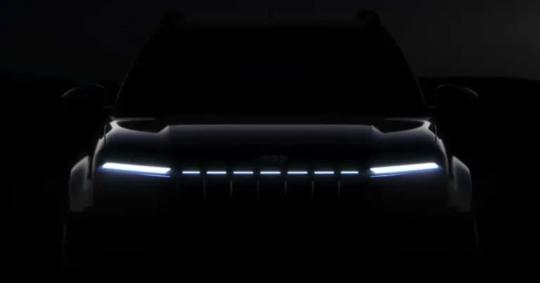 Jeep готує оновлення для компактного кросовера Avenger