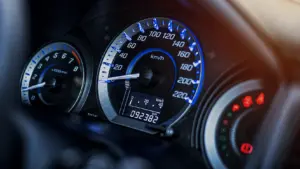 «Скрутити» пробіг більше не вийде: автомобілістам впроваджують супутникову систему контролю