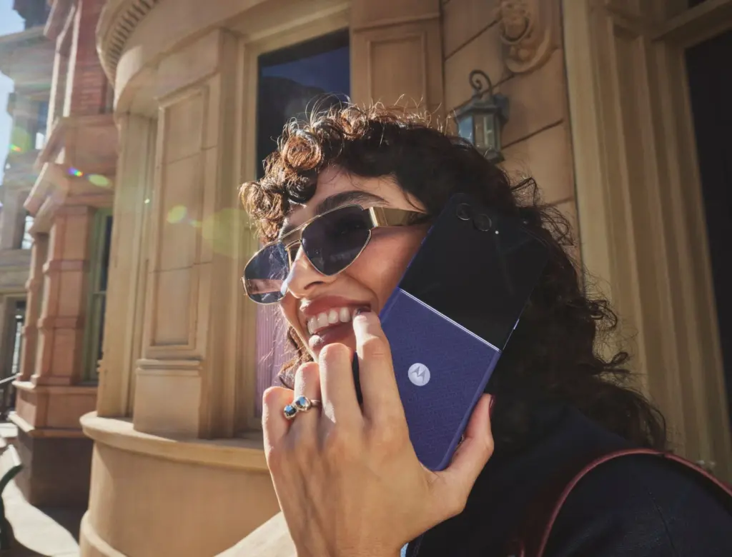 Motorola представляє складані смартфони razr 70 та 70 ultra