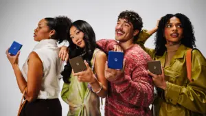 Motorola представляє складані смартфони razr 70 та 70 ultra