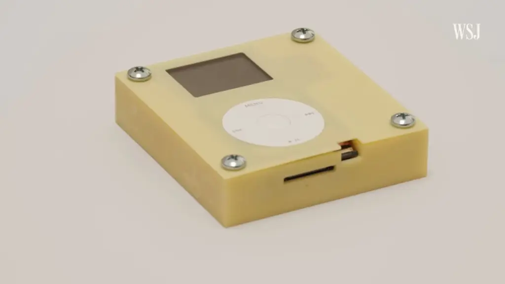 Тім Кук уперше побачив секретні прототипи Apple