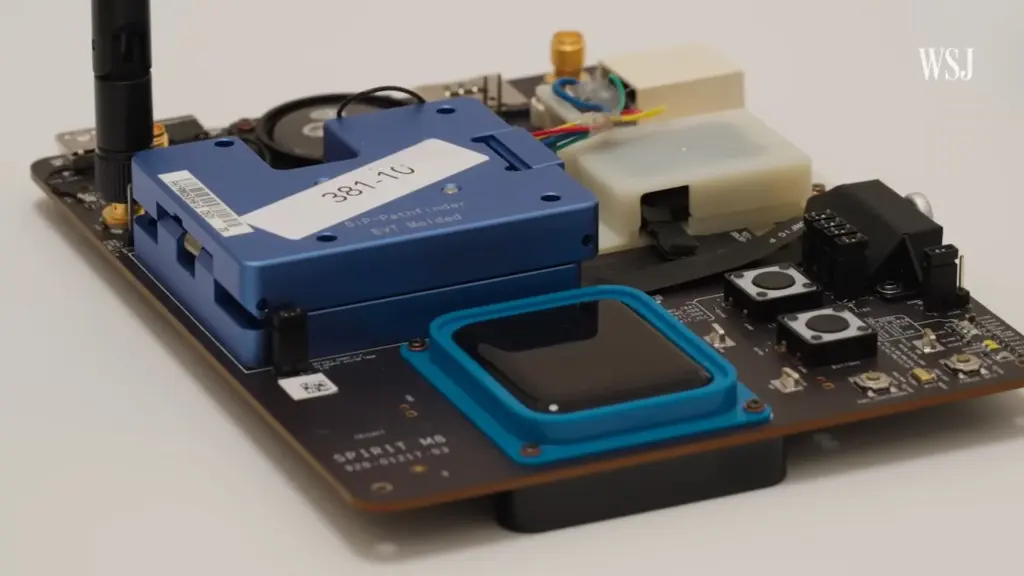 Тім Кук уперше побачив секретні прототипи Apple