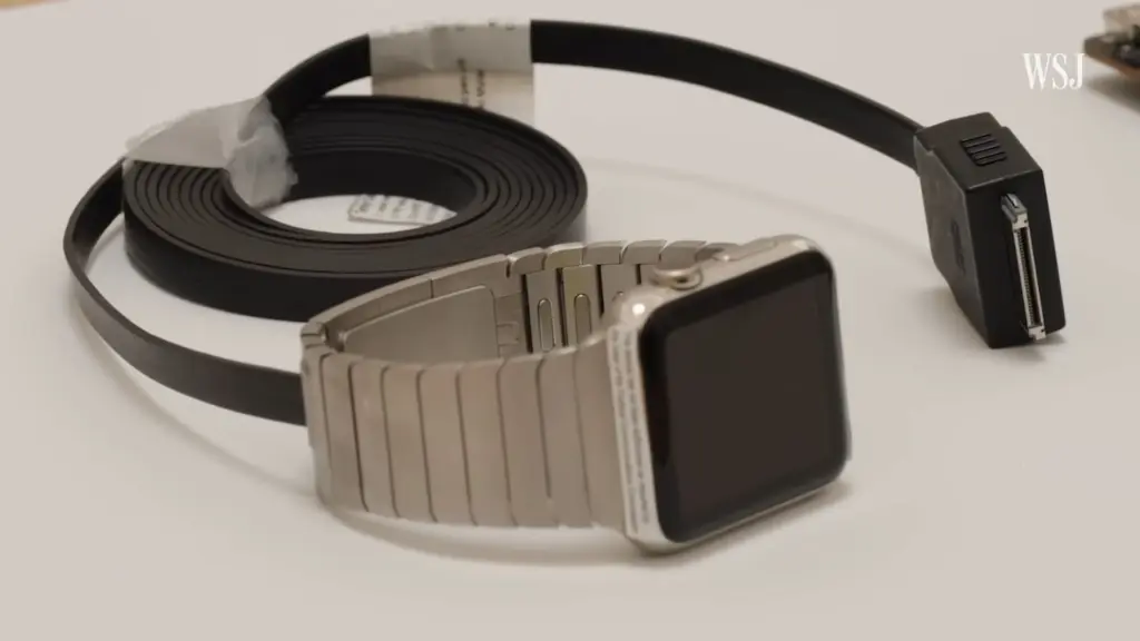 Тім Кук уперше побачив секретні прототипи Apple