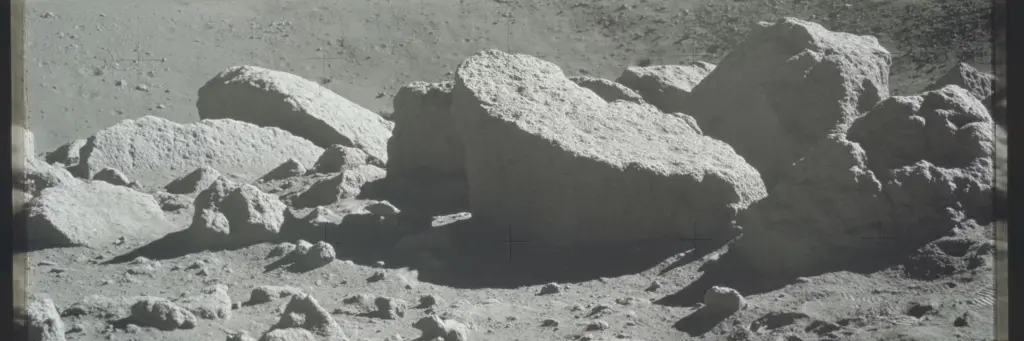 Вчені знайшли сліди незвичного кисневого середовища у надрах Місяця