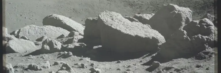 Вчені знайшли сліди незвичного кисневого середовища у надрах Місяця