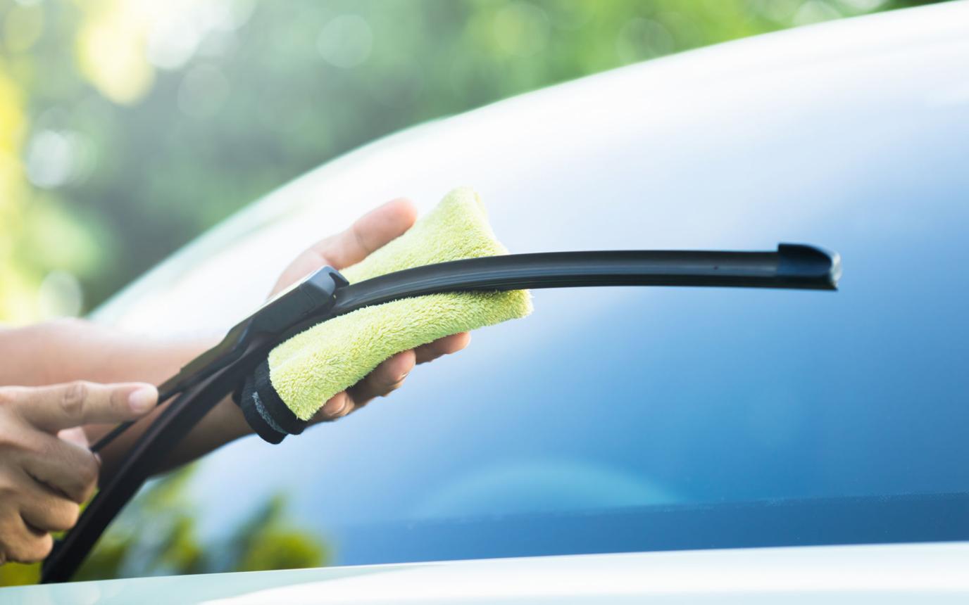 Як позбутися скрипу двірників по склу авто: шість дієвих способів