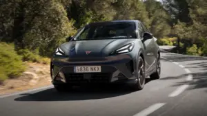Cupra готує "гарячий" Raval: компактний електрохетч може отримати ще більше потужності