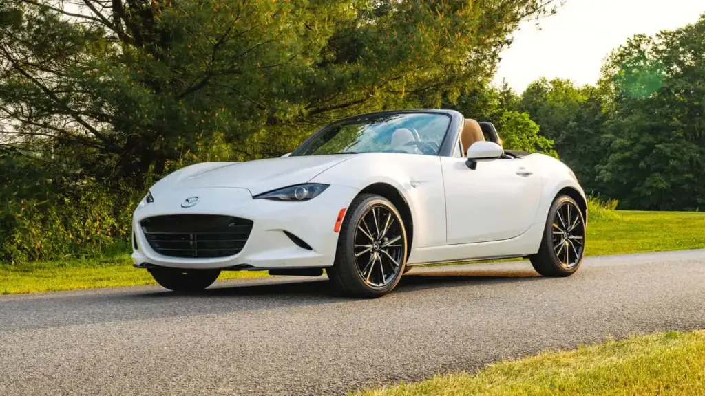 Наступна Mazda MX-5 Miata: що змінять і чому фанати впливають на рішення