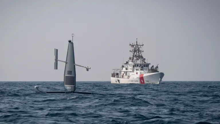 Морські дрони з радарами та ШІ патрулюватимуть кордон США і Канади