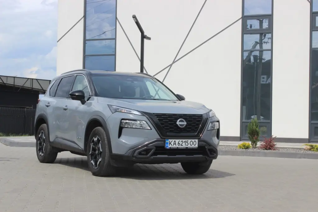 Новий Nissan X-Trail офіційно з'явився в Україні: що змінилося та скільки коштує