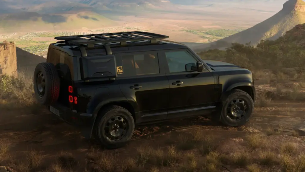 Land Rover оновила Defender: позашляховик отримав нову преміальну версію Vertex