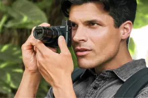 Sony RX100 VII проти смартфонів: чи є сенс купувати компактну камеру у 2026 році