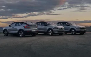 Volvo зробила несподіваний крок: бензиновий XC40 отримав друге життя у США