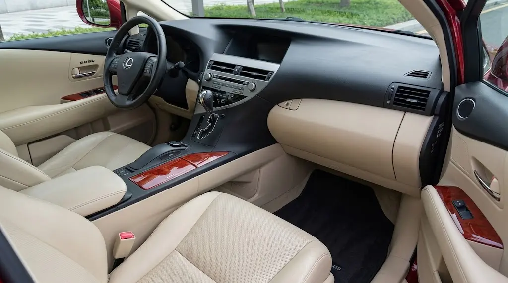 Lexus 2011 року з пробігом 21 тисяча км продають за $27 тисяч: чому він такий дорогий