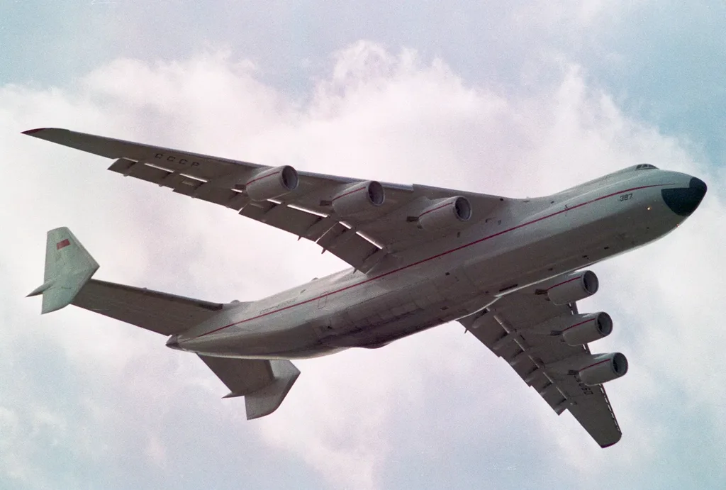 Ан-225 «Мрія»: навіщо створили найбільший вантажний літак і чому його досі ніхто не повторив